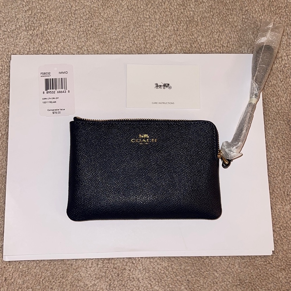 NWT COACH wristlet